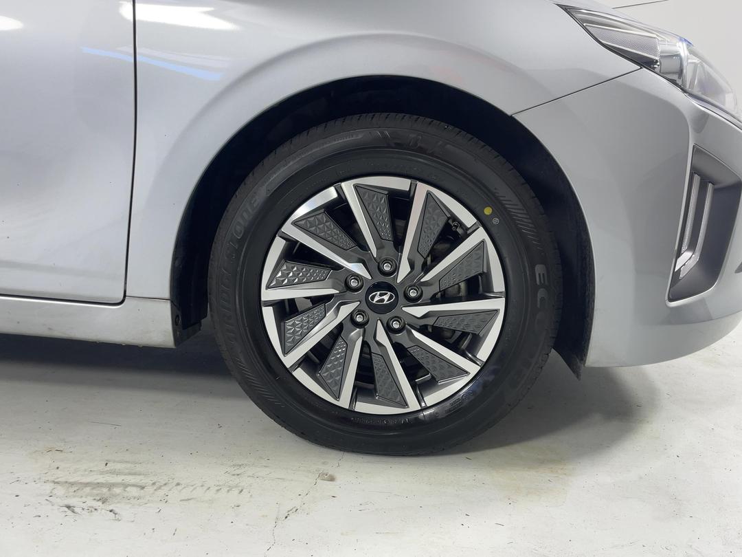 Photo '9' of Hyundai Ioniq