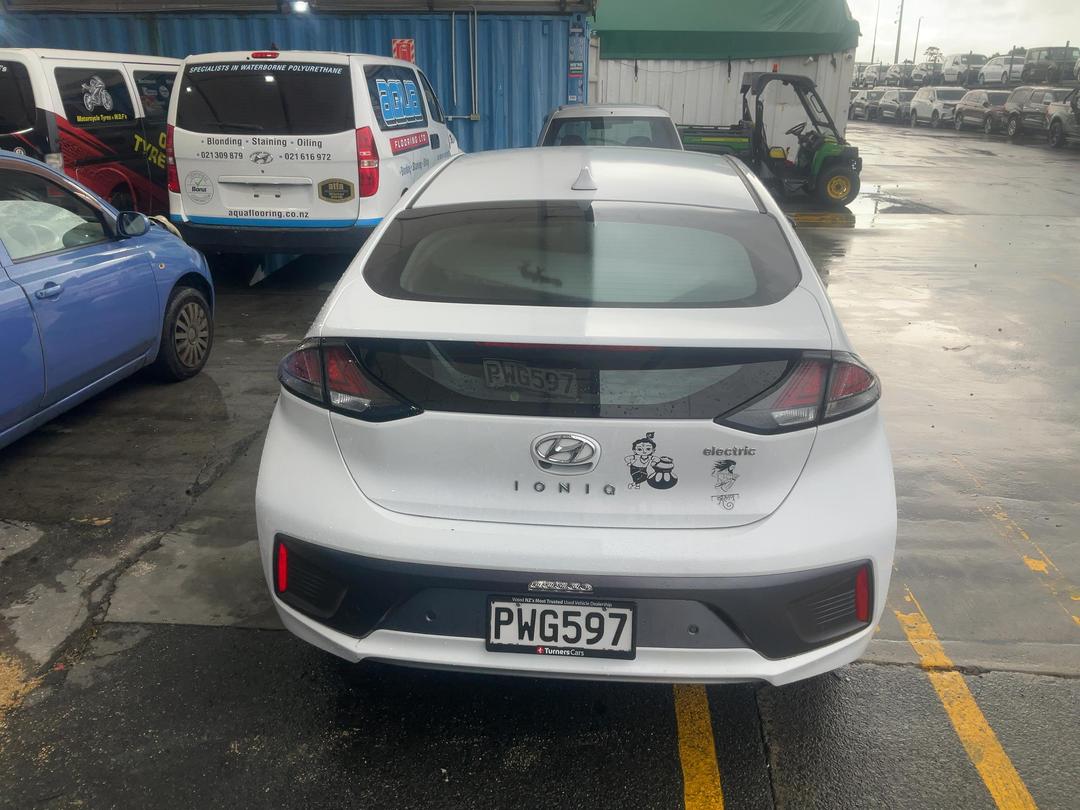 Photo '12' of Hyundai Ioniq 100KW EV