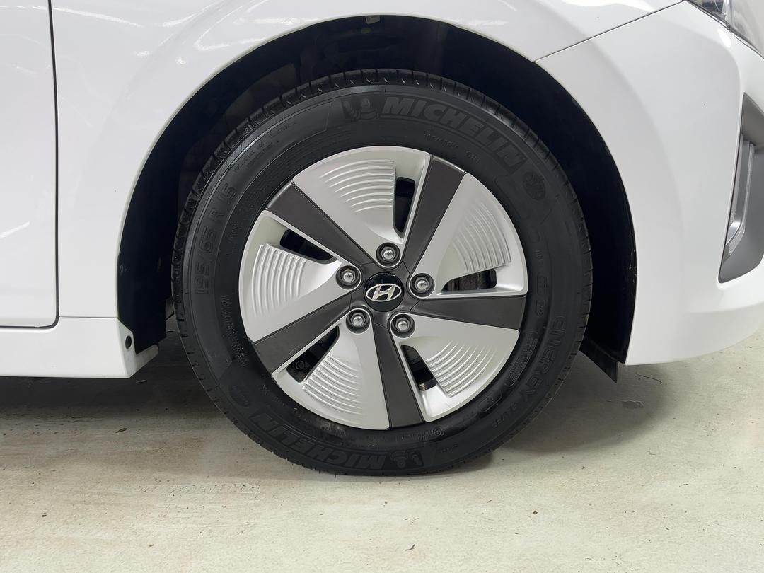Photo '9' of Hyundai Ioniq