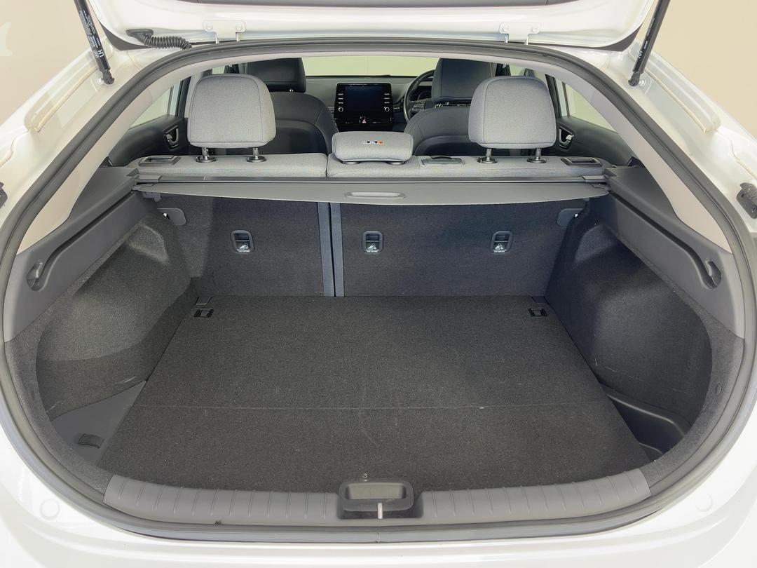 Photo '14' of Hyundai Ioniq