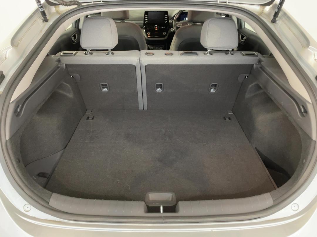 Photo '14' of Hyundai Ioniq