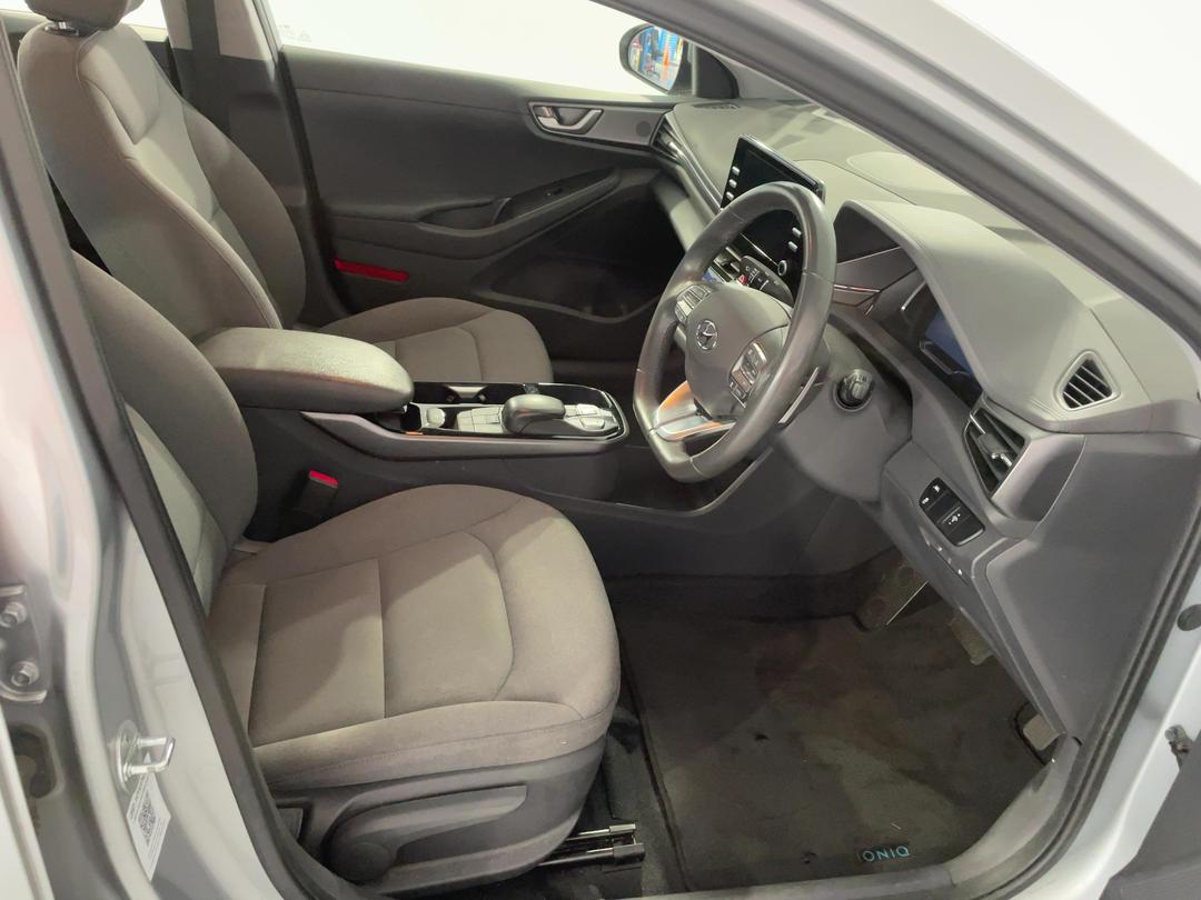 Photo '16' of Hyundai Ioniq