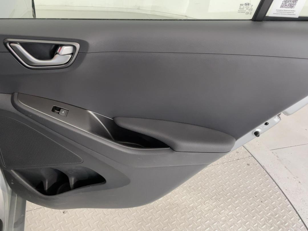 Photo '19' of Hyundai Ioniq