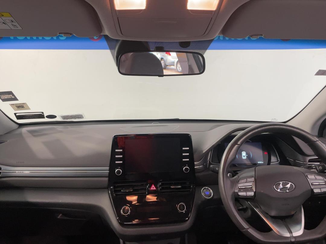 Photo '17' of Hyundai Ioniq