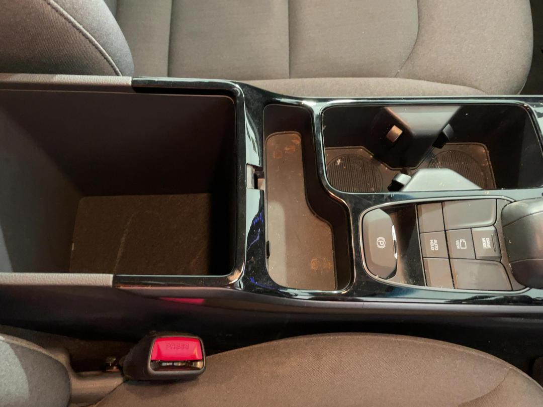 Photo '33' of Hyundai Ioniq