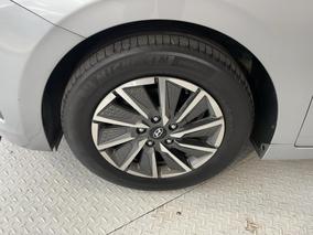 Photo '10' of Hyundai Ioniq