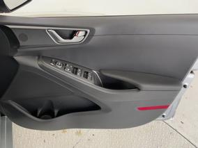 Photo '15' of Hyundai Ioniq