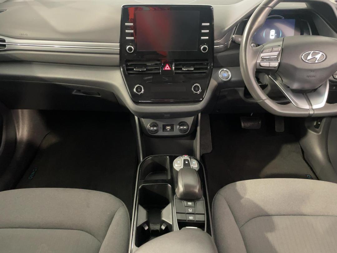 Photo '18' of Hyundai Ioniq