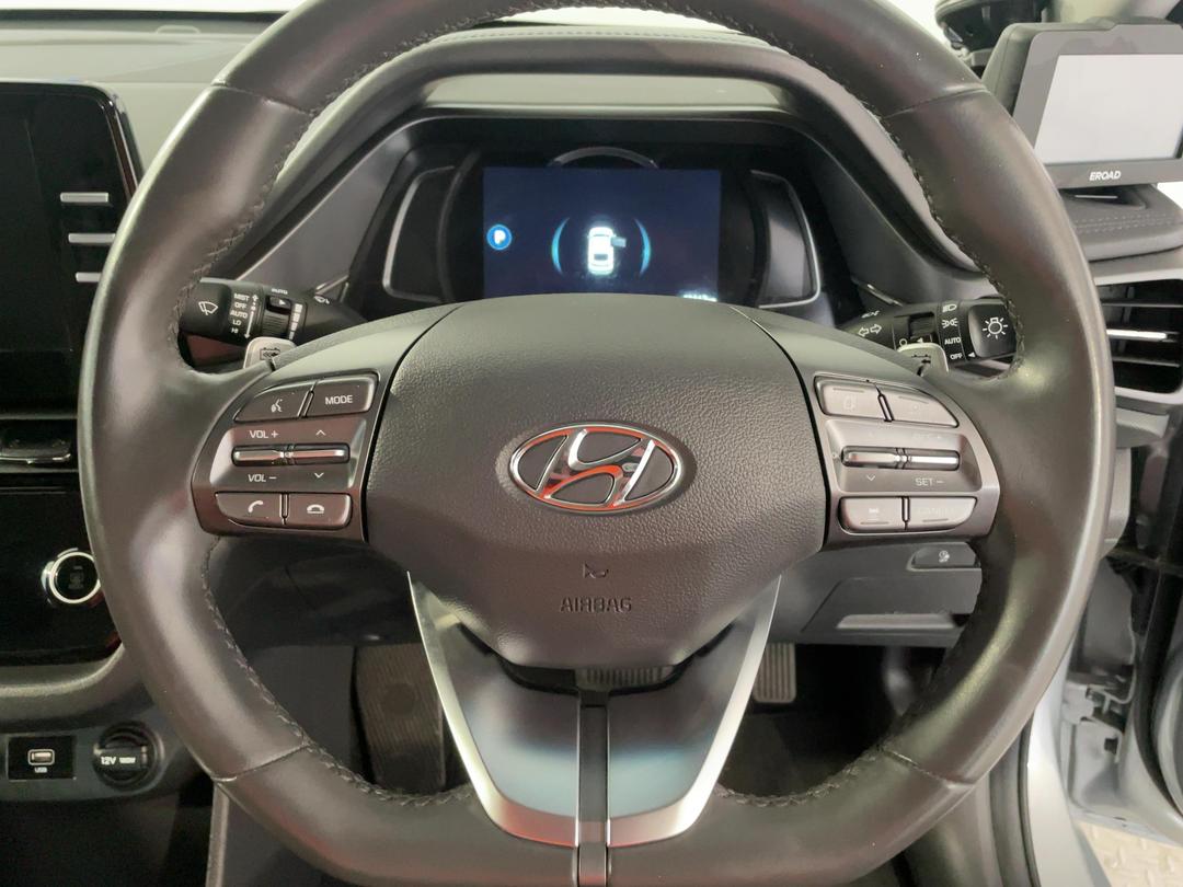 Photo '28' of Hyundai Ioniq