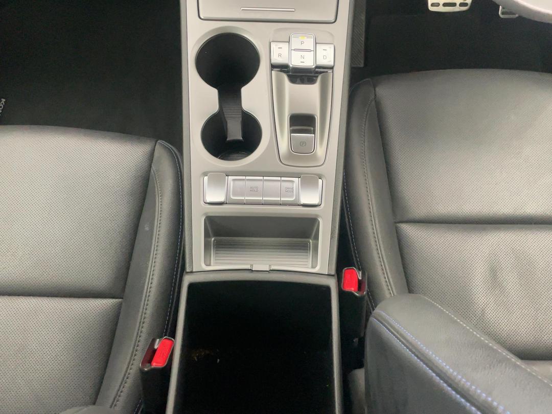 Photo '18' of Hyundai Kona