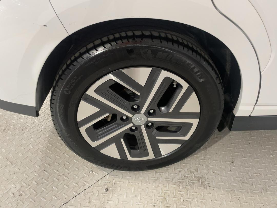 Photo '12' of Hyundai Kona