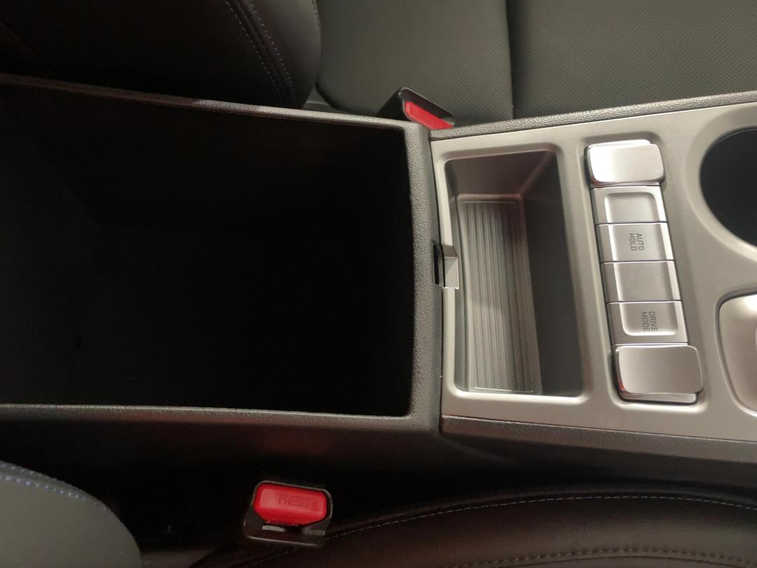 Photo '33' of Hyundai Kona