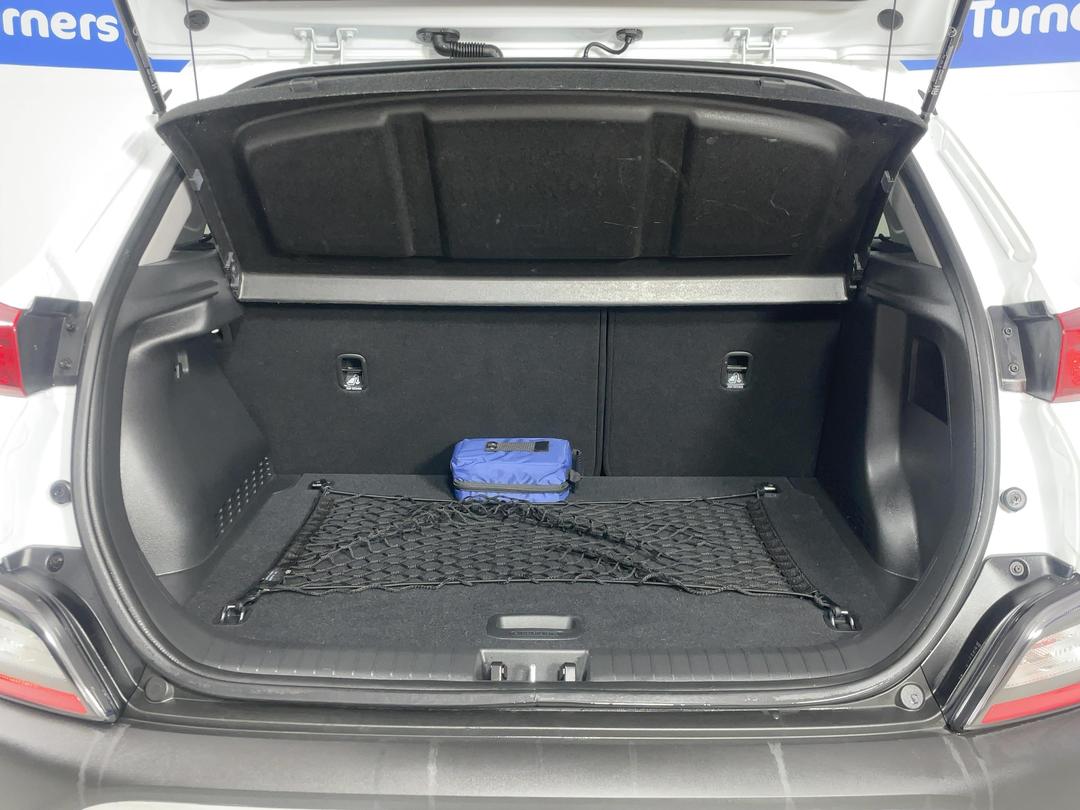 Photo '14' of Hyundai Kona