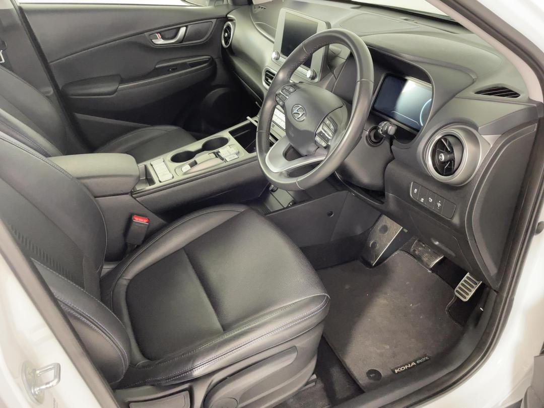 Photo '16' of Hyundai Kona