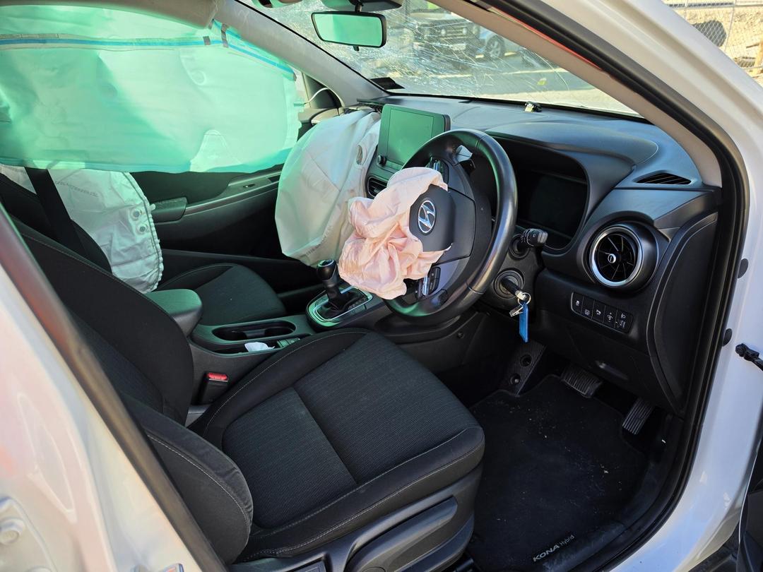 Photo '12' of Hyundai Kona 1.6 Hybrid Photo '12' of Hyundai Kona 1.6 Hybrid