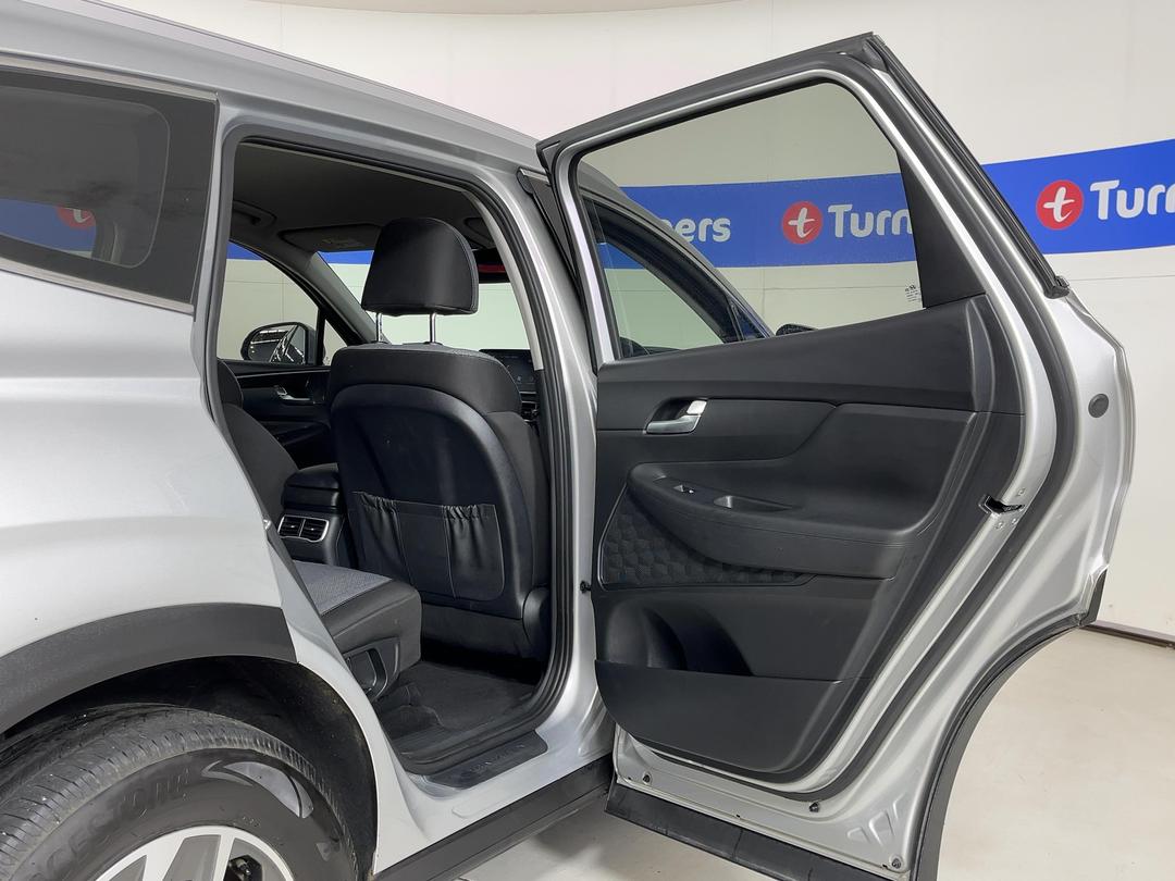 Photo '19' of Hyundai Santa FE