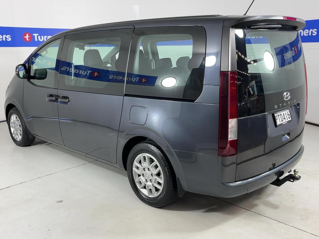Photo '5' of Hyundai Staria