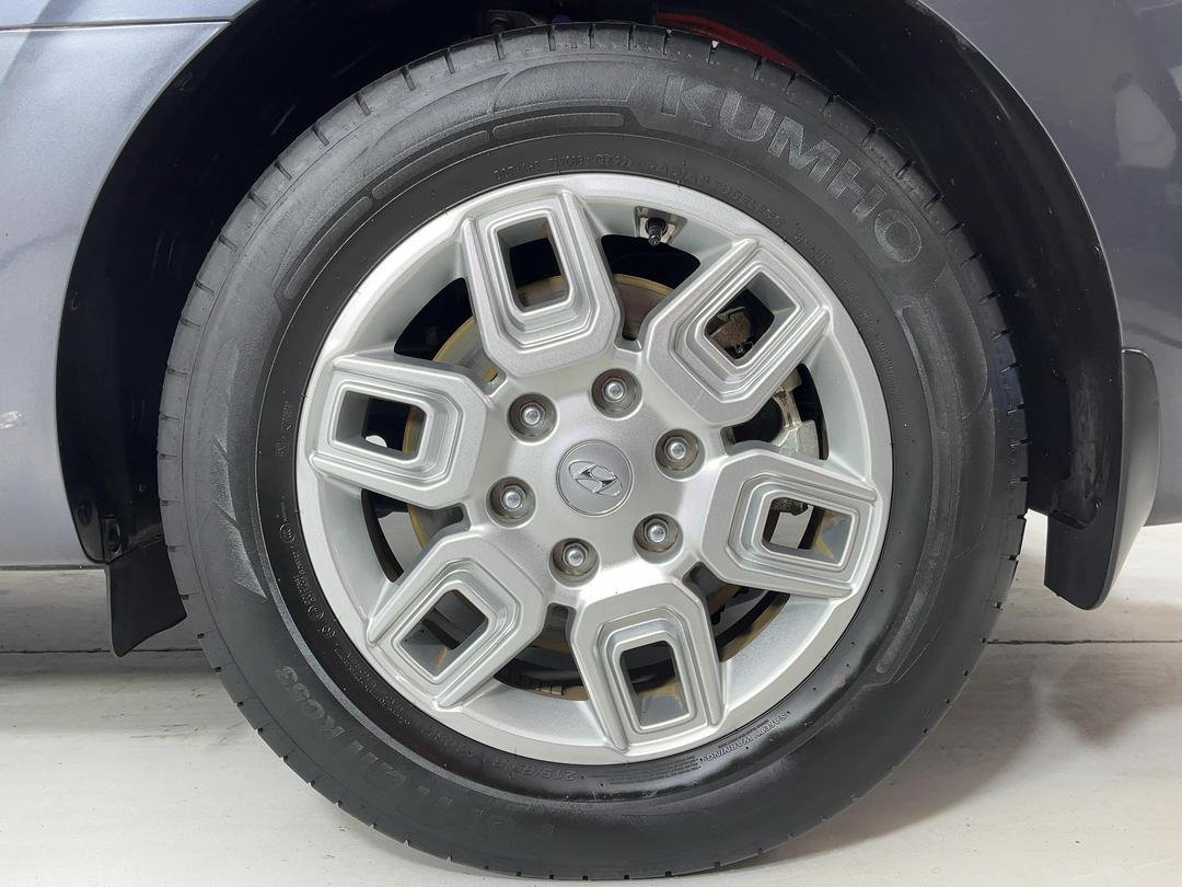 Photo '11' of Hyundai Staria