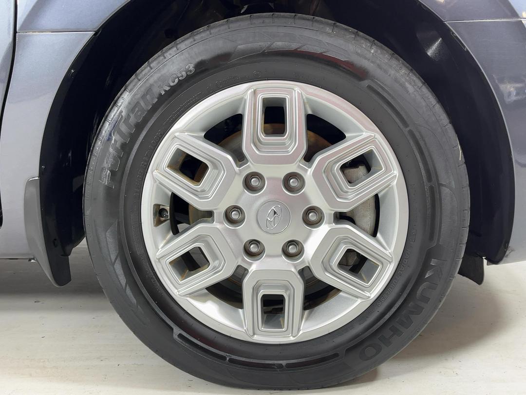 Photo '9' of Hyundai Staria