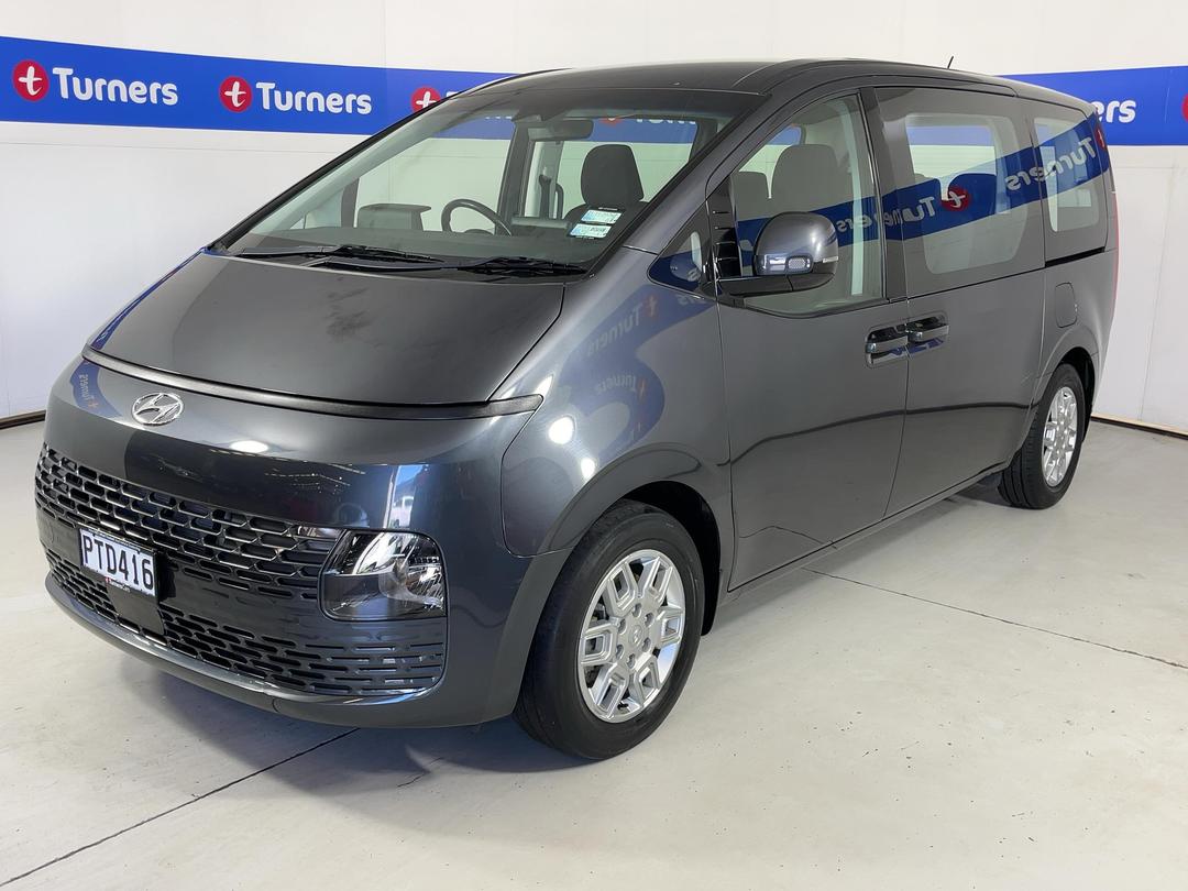 Photo '4' of Hyundai Staria