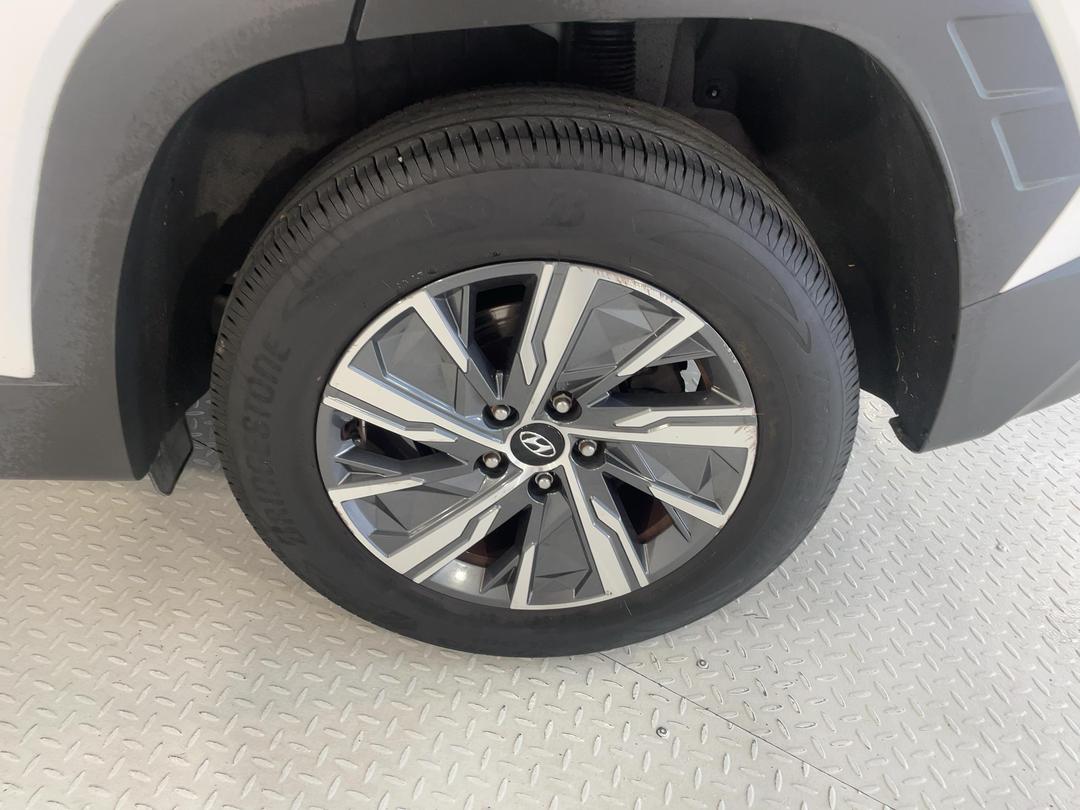 Photo '11' of Hyundai Tucson
