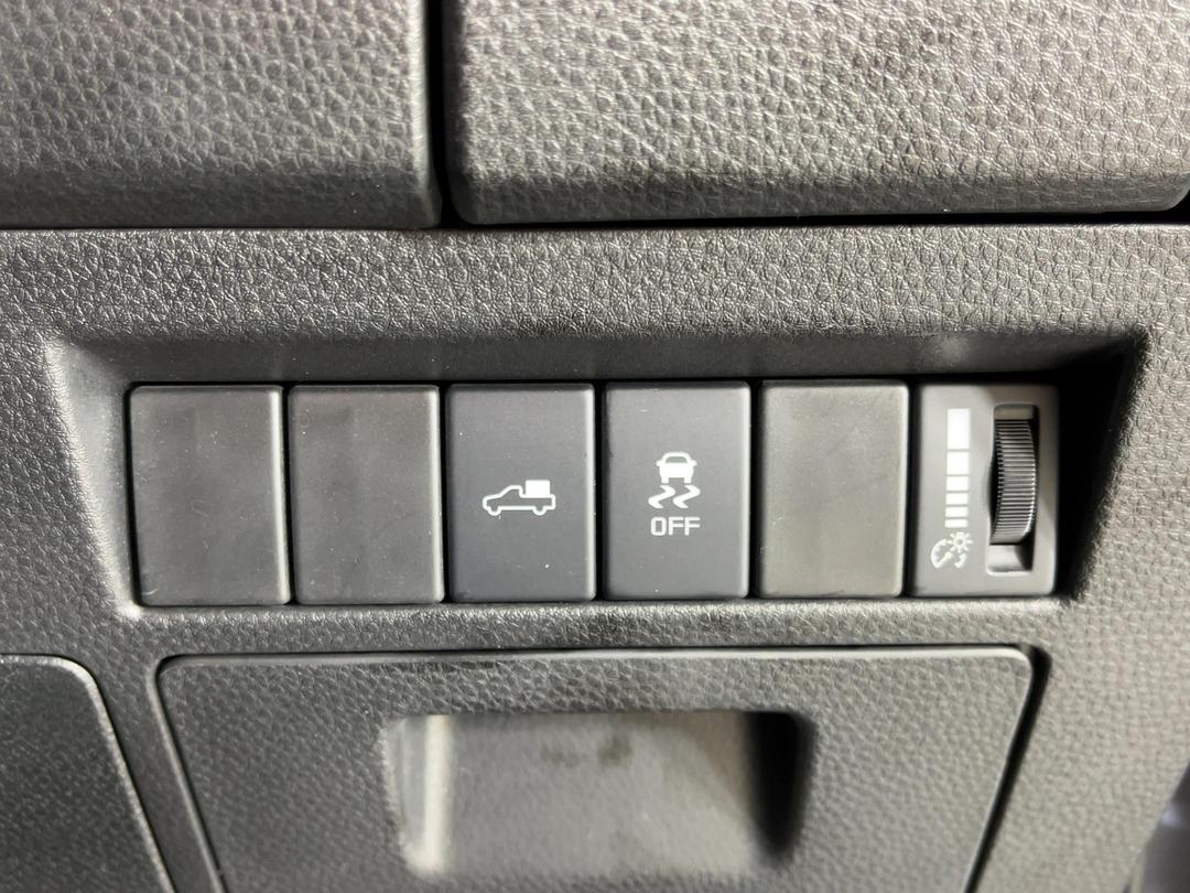 Photo '23' of Isuzu D-MAX
