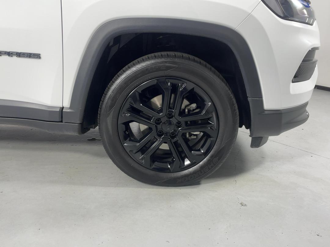 Photo '9' of Jeep Compass