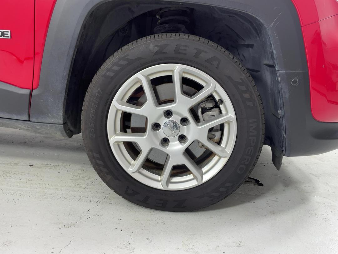 Photo '9' of Jeep Renegade