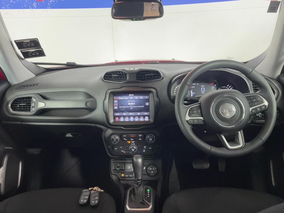 Photo '17' of Jeep Renegade