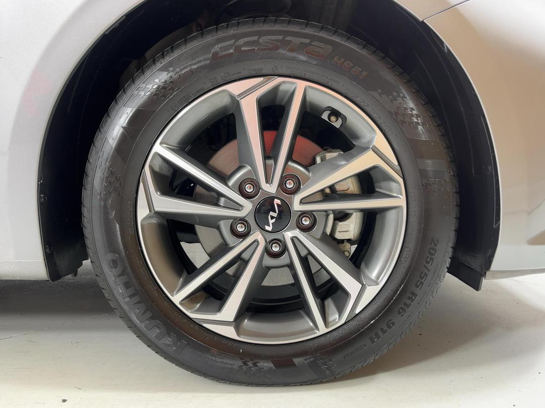 Photo '9' of KIA Cerato
