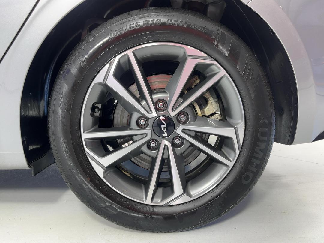 Photo '11' of KIA Cerato
