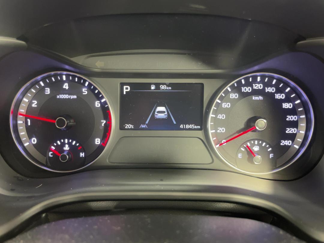 Photo '21' of KIA Cerato