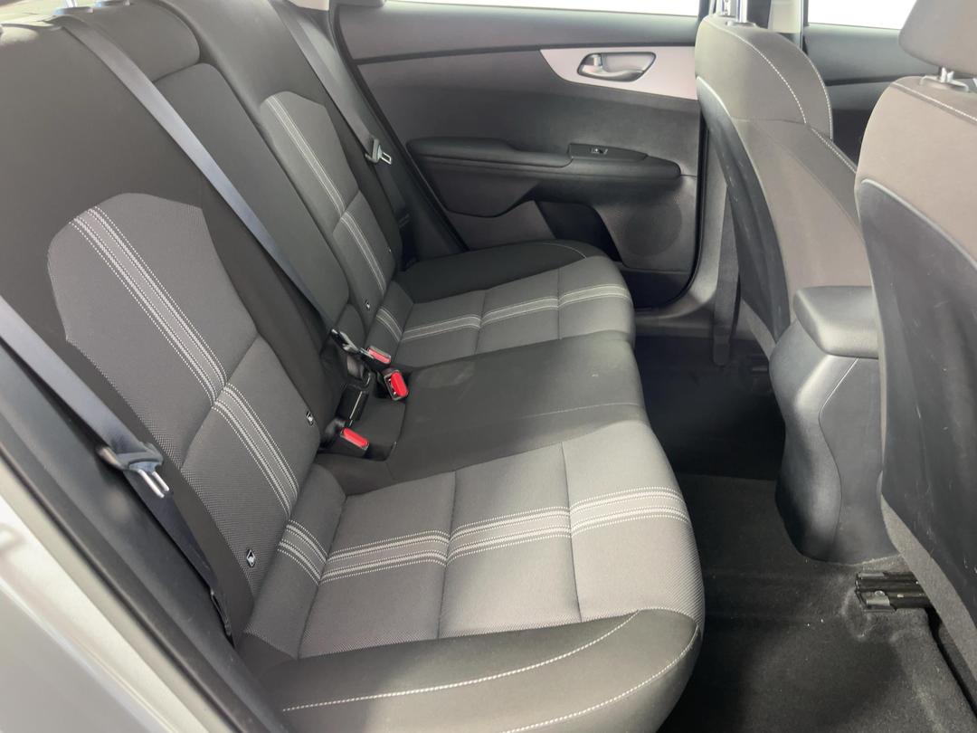 Photo '20' of KIA Cerato