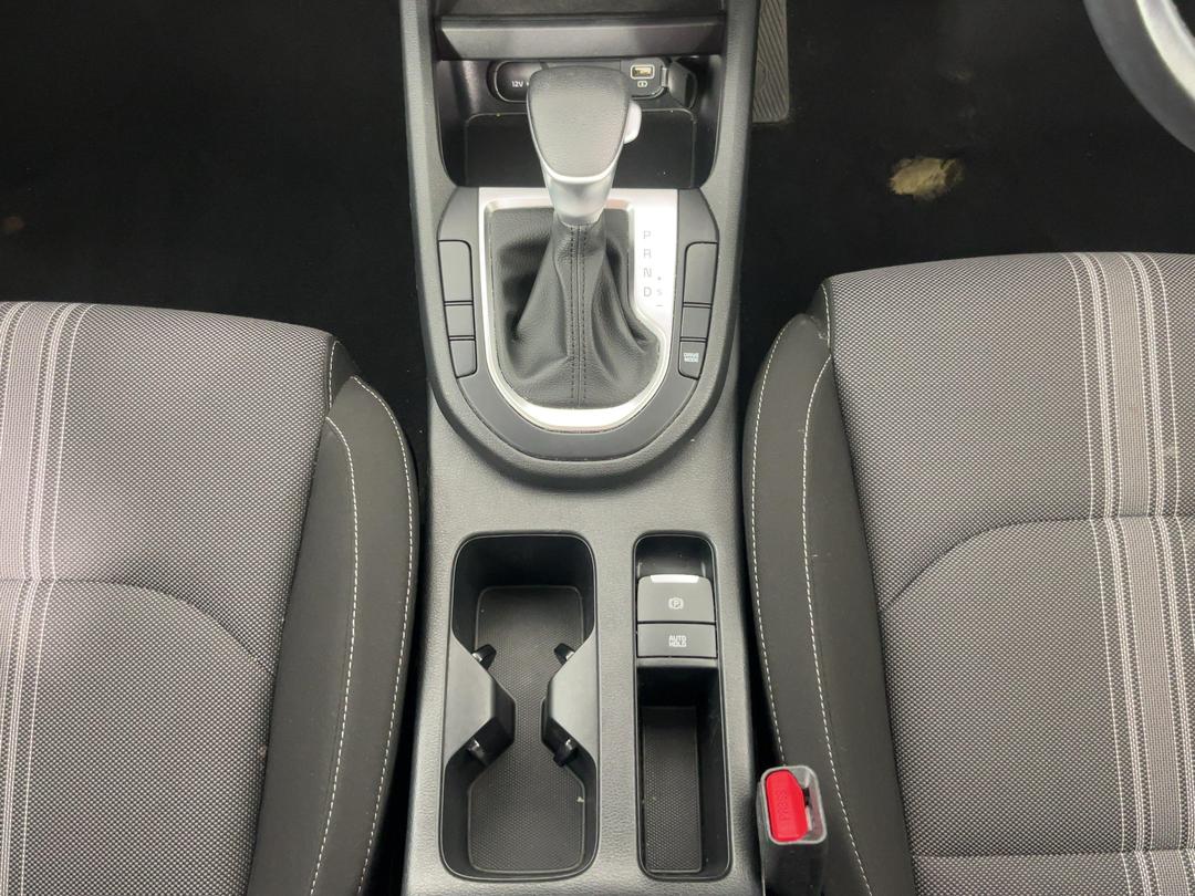 Photo '18' of KIA Cerato