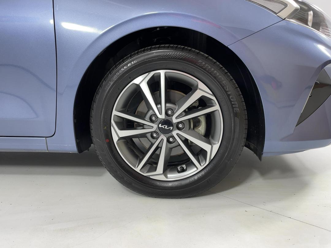 Photo '9' of KIA Cerato
