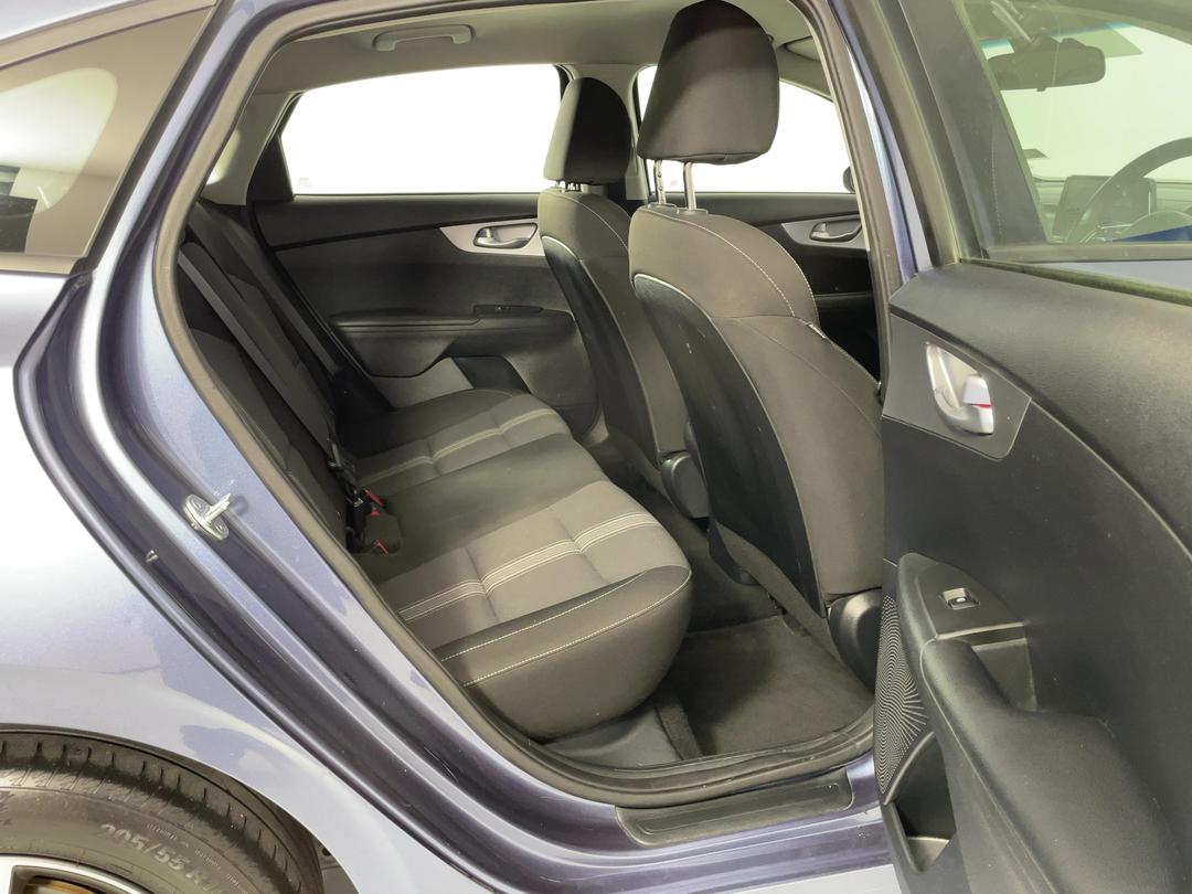 Photo '20' of KIA Cerato