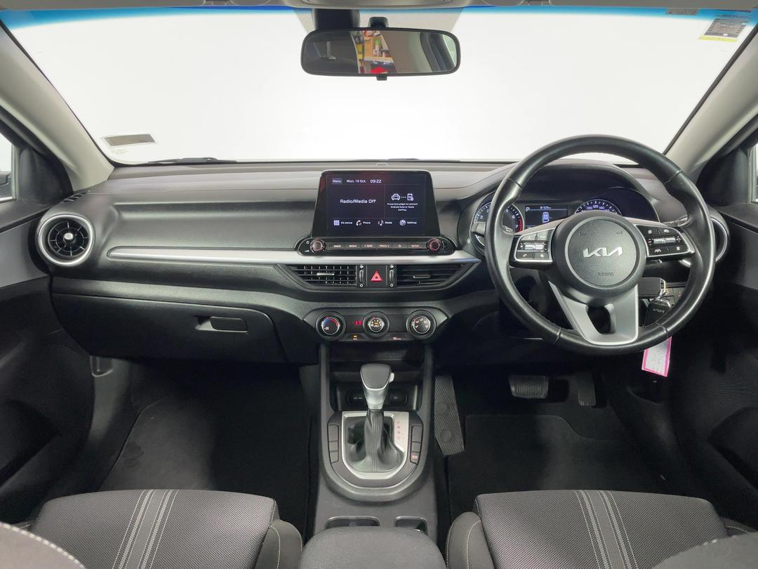 Photo '17' of KIA Cerato