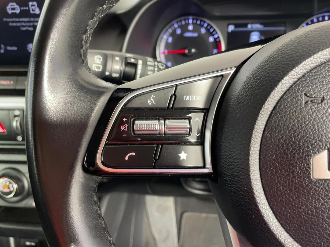Photo '23' of KIA Cerato
