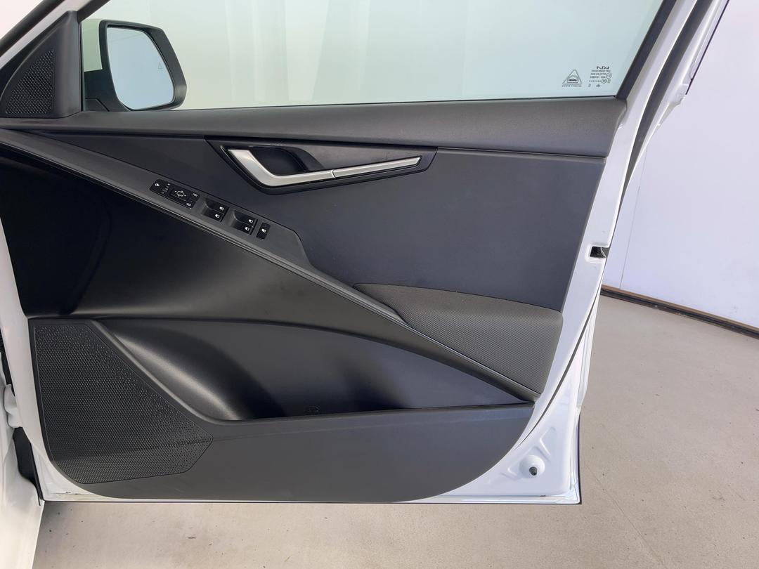 Photo '15' of KIA Niro