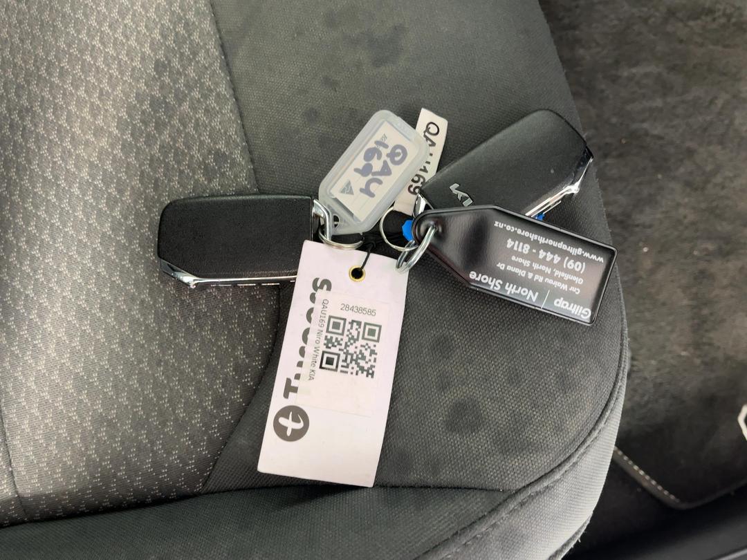 Photo '22' of KIA Niro