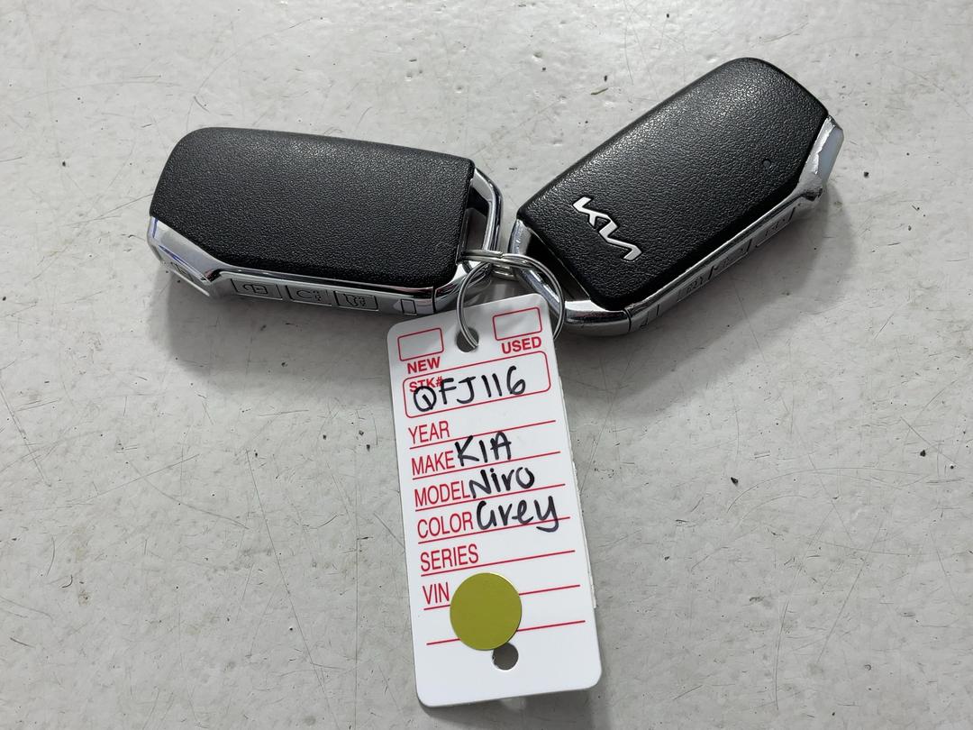 Photo '22' of KIA Niro