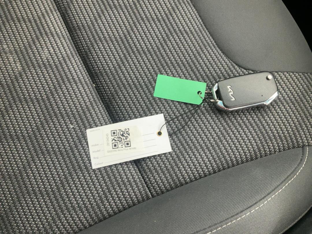 Photo '17' of KIA Niro Plus Light