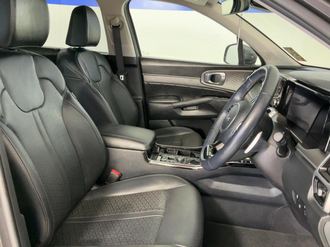 Photo '16' of KIA Sorento