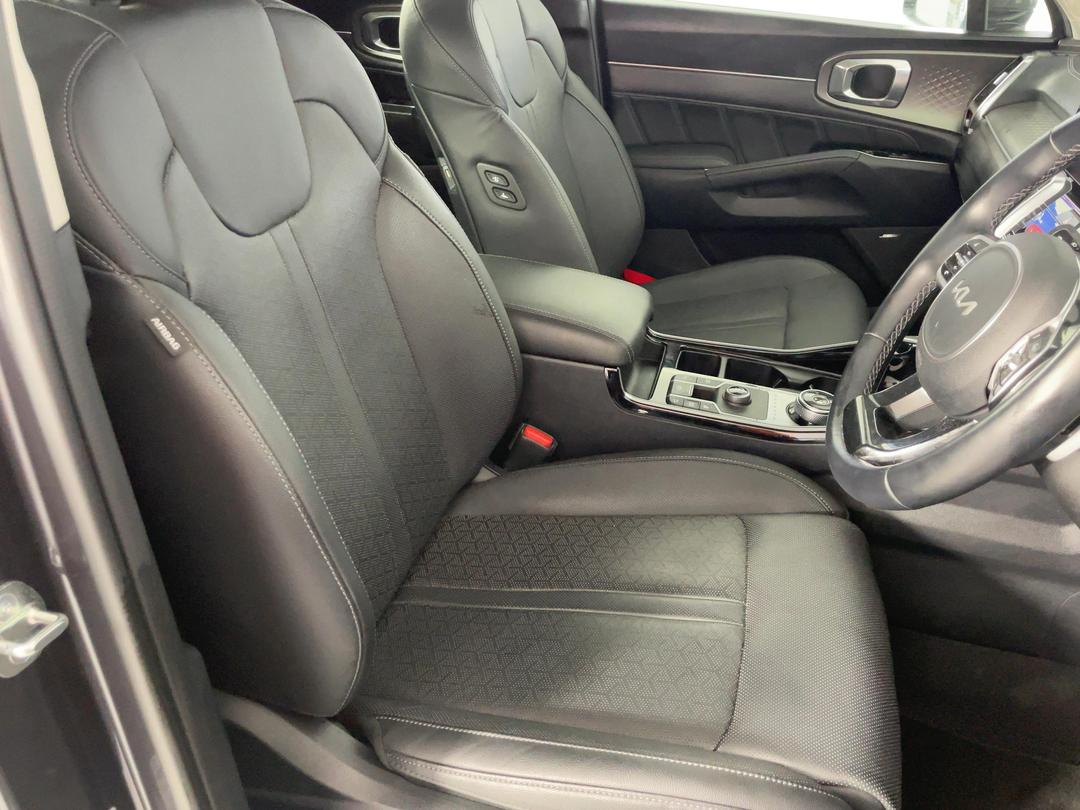 Photo '16' of KIA Sorento