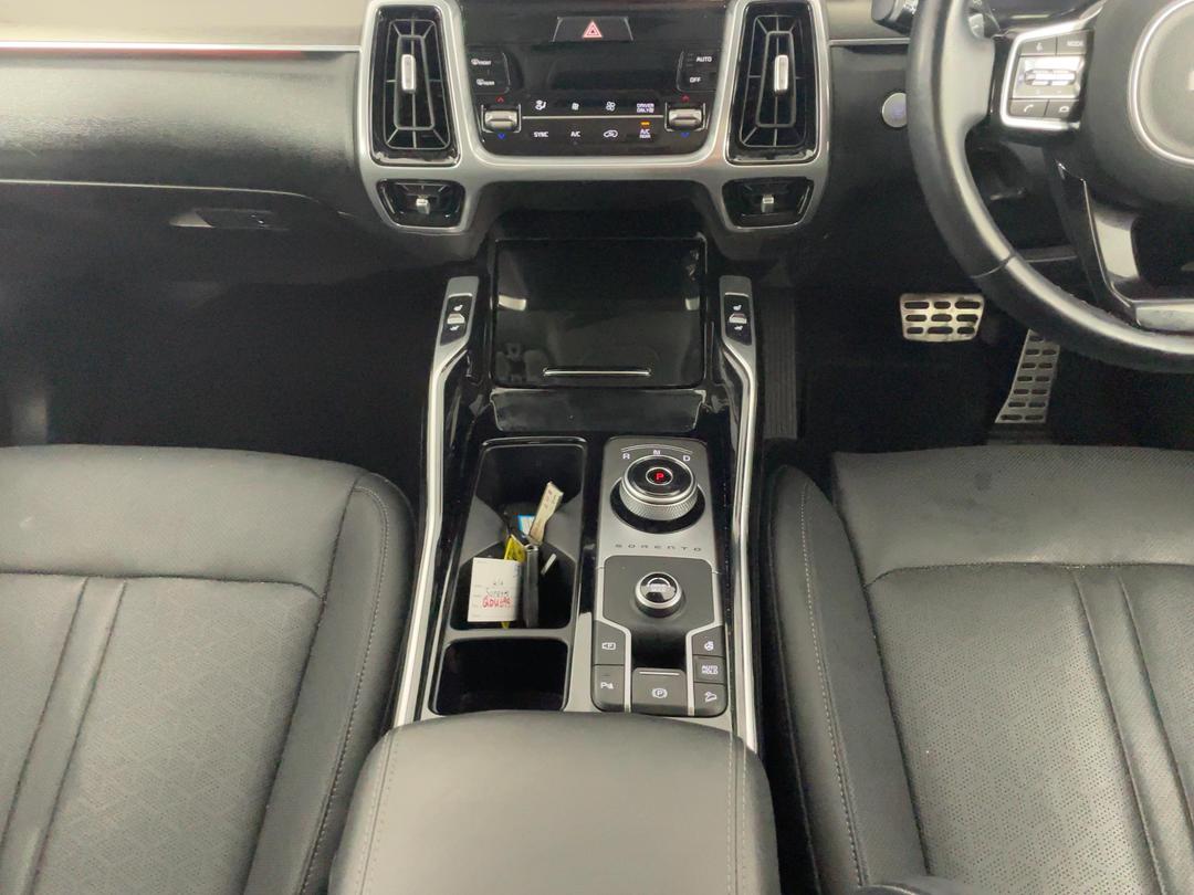 Photo '18' of KIA Sorento