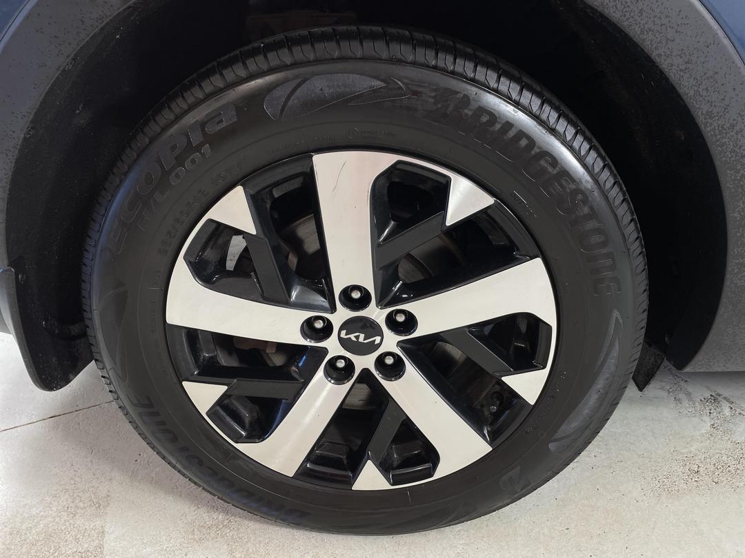 Photo '12' of KIA Sorento