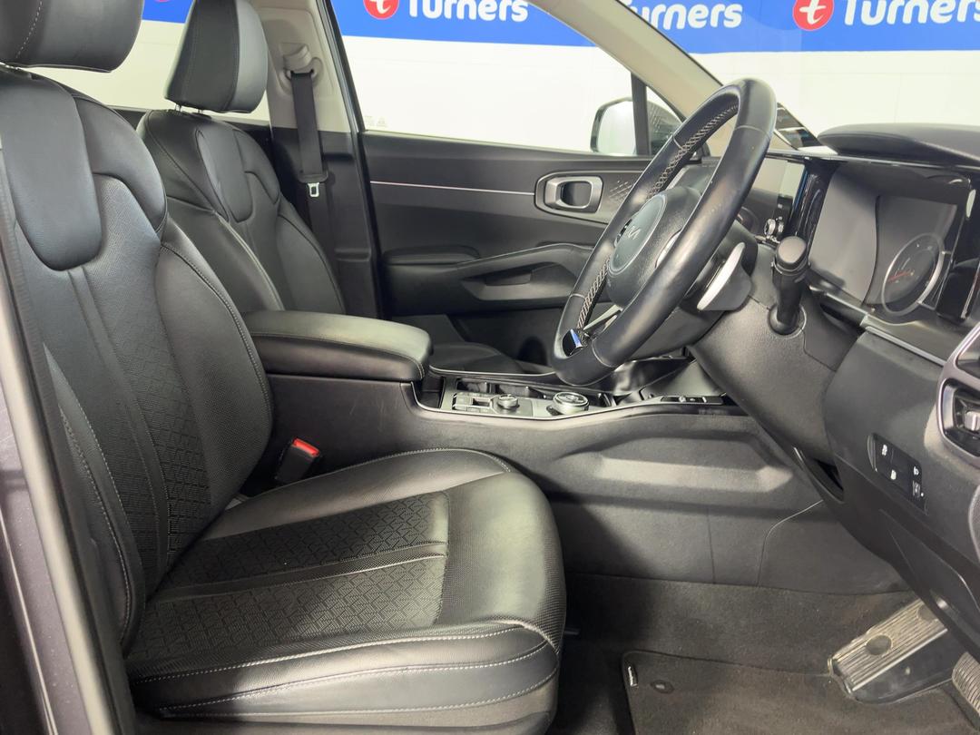 Photo '16' of KIA Sorento