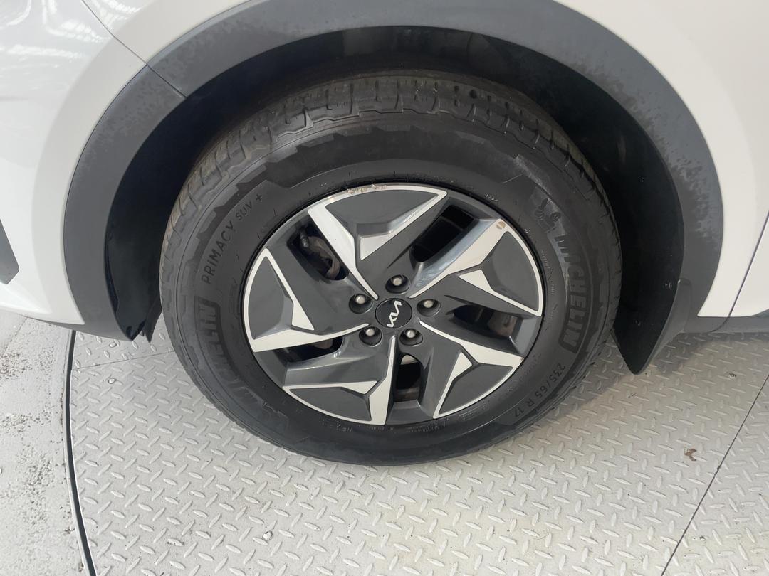 Photo '10' of KIA Sorento