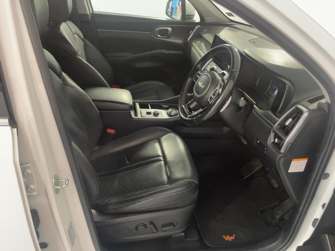 Photo '16' of KIA Sorento