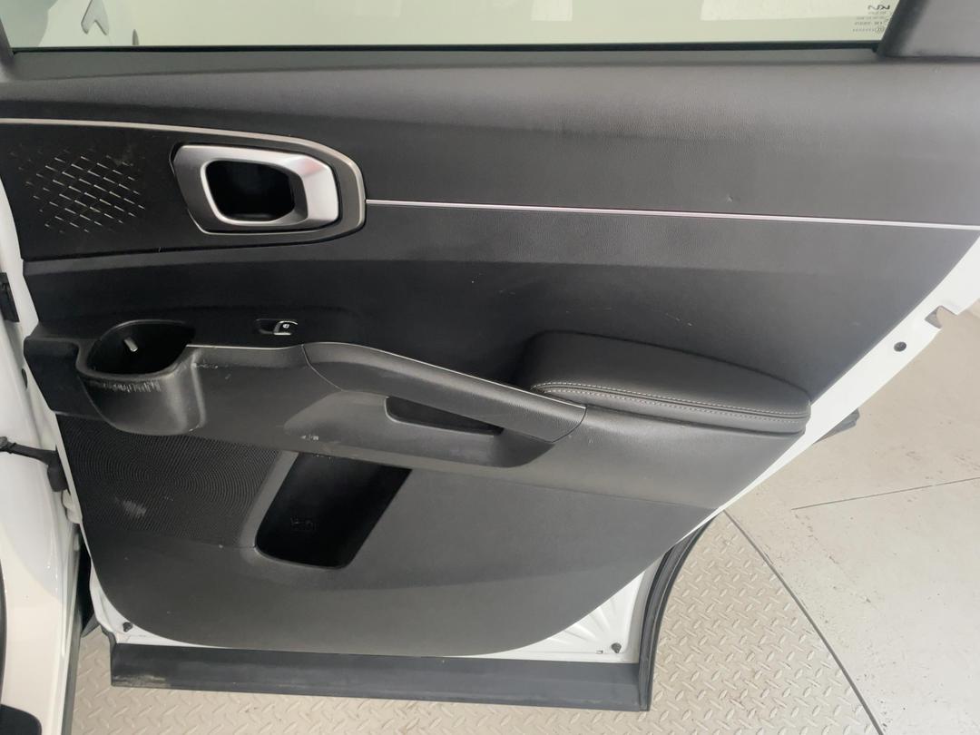Photo '19' of KIA Sorento